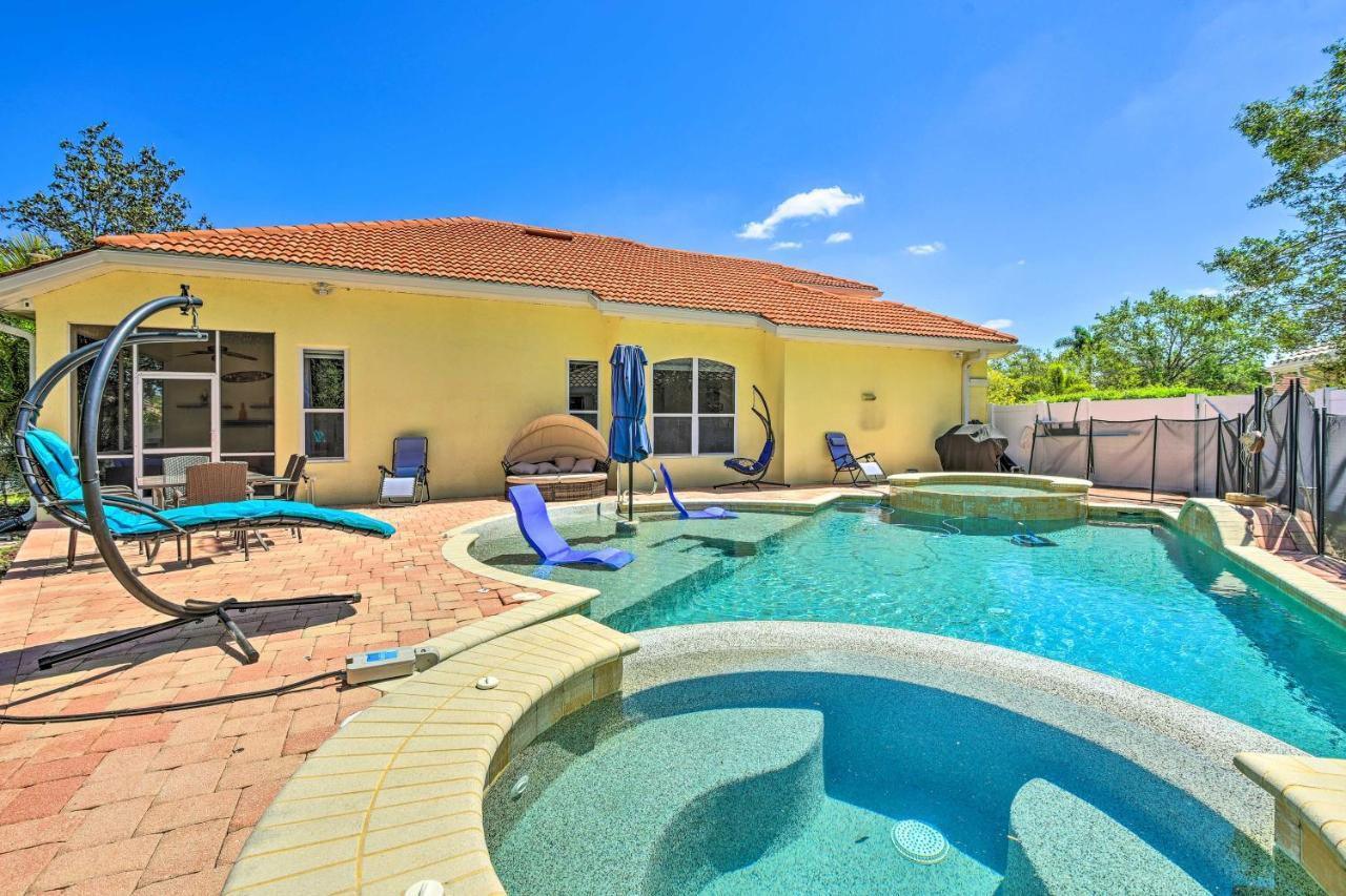 Sun-Soaked Sarasota Oasis With Pool And Hot Tub! Villa Ngoại thất bức ảnh